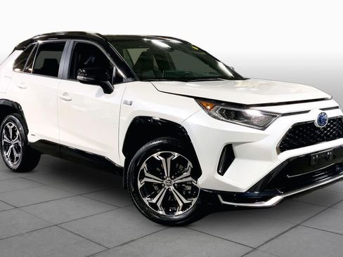 Used 2021 Toyota RAV4 XSE w/ Weather Package AWD/4WD image 3