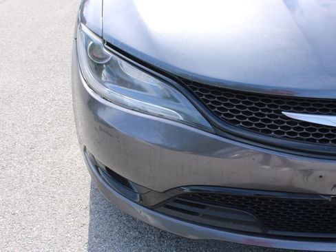 Used 2015 Chrysler 200 S FWD image 39