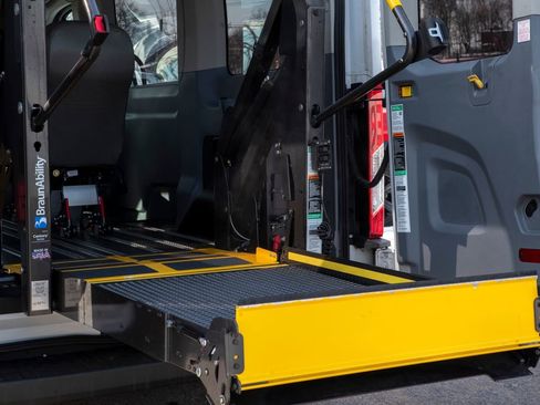 Used 2018 Ford Transit 150 XL image 2