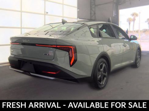 Used 2025 Kia K4 FWD image 4