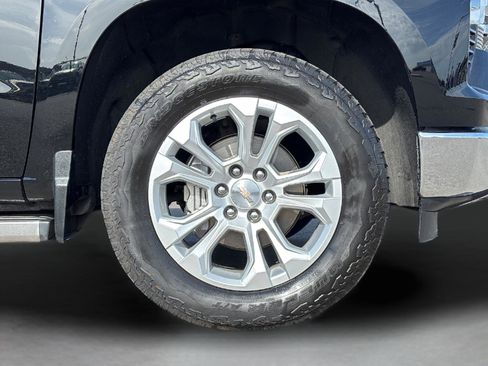 Used 2023 Chevrolet Silverado 1500 LTZ w/ LTZ Convenience Package II AWD/4WD image 12