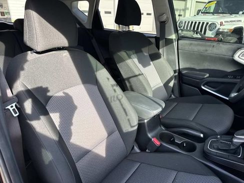 Used 2022 Kia Soul LX w/ Technology Package FWD image 10