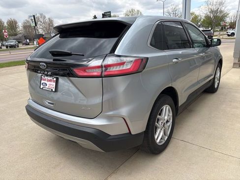 Certified 2023 Ford Edge SEL w/ Convenience Package AWD/4WD image 4