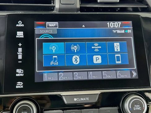 Used 2018 Honda Civic Touring image 35