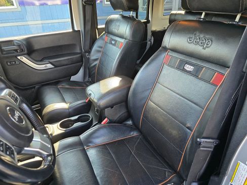 Used 2011 Jeep Wrangler Unlimited 70th Anniversary w/ Dual Top Group image 21