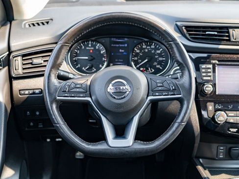 Used 2018 Nissan Rogue Sport SL w/ SL Premium Package AWD/4WD image 17