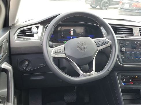 Certified 2024 Volkswagen Tiguan SE AWD/4WD image 12