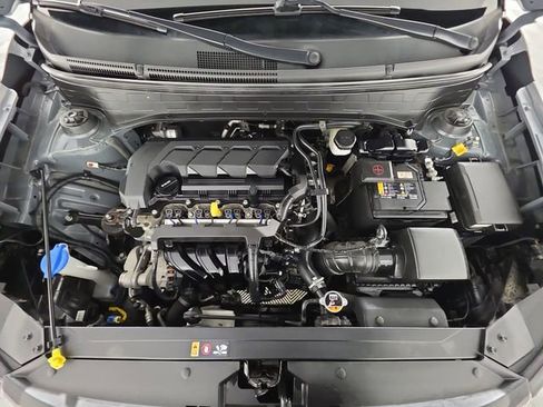 Used 2022 Hyundai Venue Limited image 46