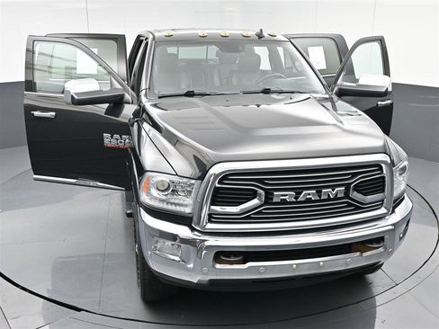Used 2016 RAM 2500 Limited AWD/4WD image 38