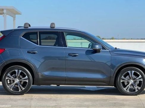 Used 2019 Volvo XC40 T5 Inscription image 6
