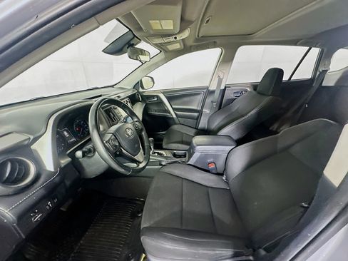 Used 2018 Toyota RAV4 XLE image 13