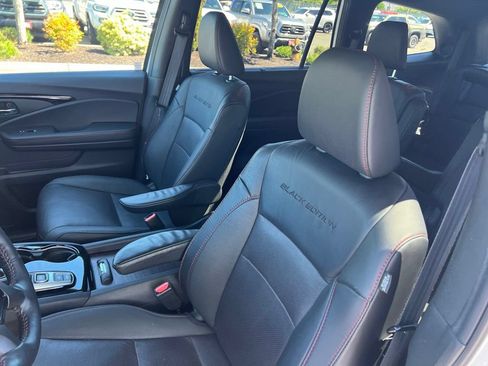 Used 2021 Honda Pilot Black Edition image 14