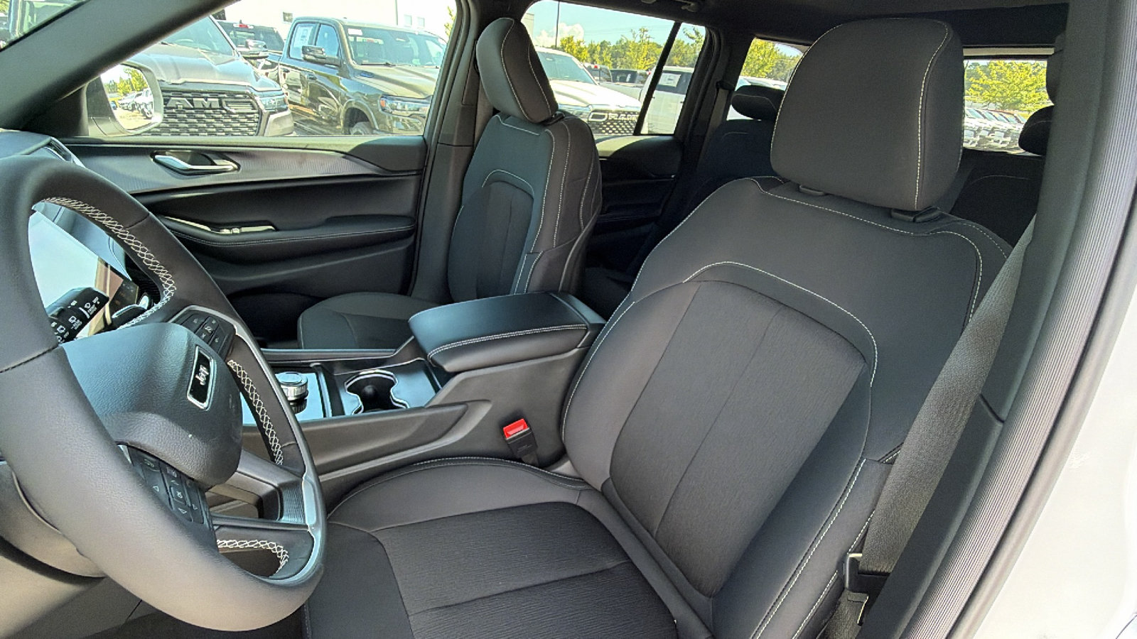 New 2027 Jeep Grand Cherokee Laredo X AWD/4WD image 16