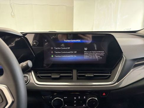 New 2026 Chevrolet Trax ACTIV w/ Driver Confidence Package FWD image 27