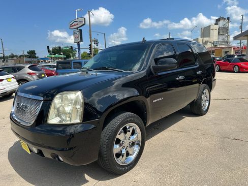 Used 2010 GMC Yukon Denali AWD/4WD image 7