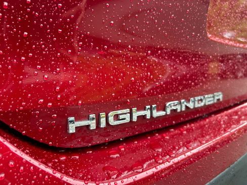 Used 2020 Toyota Highlander Limited AWD/4WD image 35