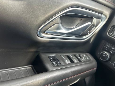 Used 2023 Chevrolet Suburban RST image 6