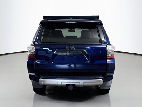 Used 2017 Toyota 4Runner TRD Off-Road Premium AWD/4WD image 10
