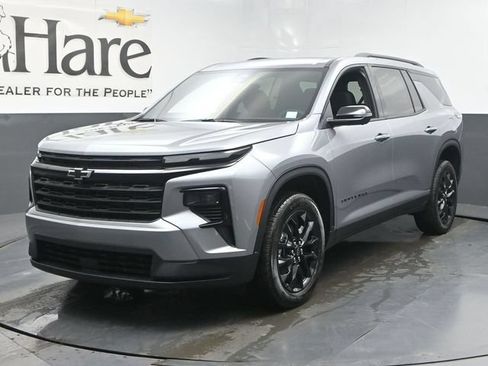 New 2026 Chevrolet Traverse LT w/ Midnight/Sport Edition AWD/4WD image 13