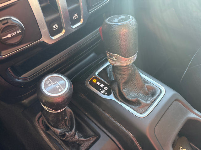 Used 2021 Jeep Wrangler Sport AWD/4WD image 26