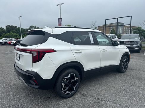 New 2025 Kia Seltos S image 3