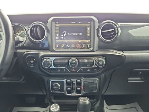 Used 2021 Jeep Wrangler Unlimited Sahara AWD/4WD image 23
