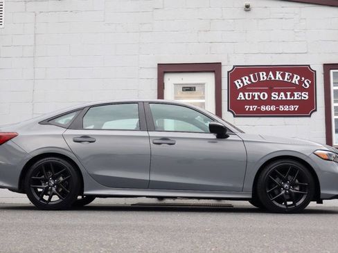 Used 2025 Honda Civic Sport image 10