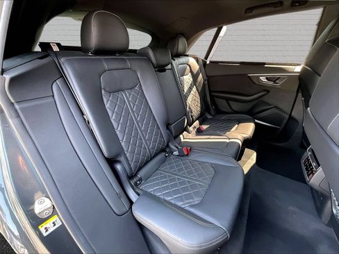 Used 2023 Audi SQ8 Prestige AWD/4WD image 21