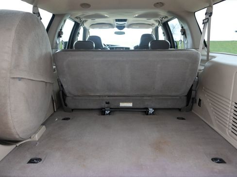 Used 2003 Ford Excursion Eddie Bauer image 37