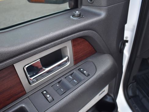 Used 2013 Ford F150 King Ranch w/ King Ranch Luxury Pkg image 34