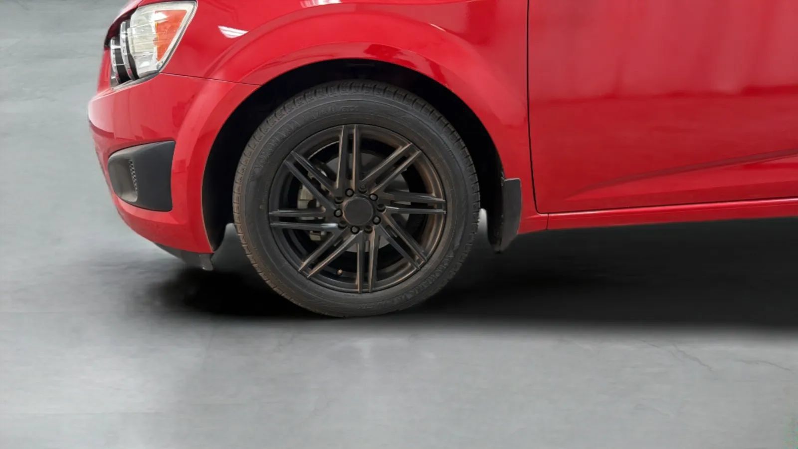 Used 2013 Chevrolet Sonic LT FWD image 26