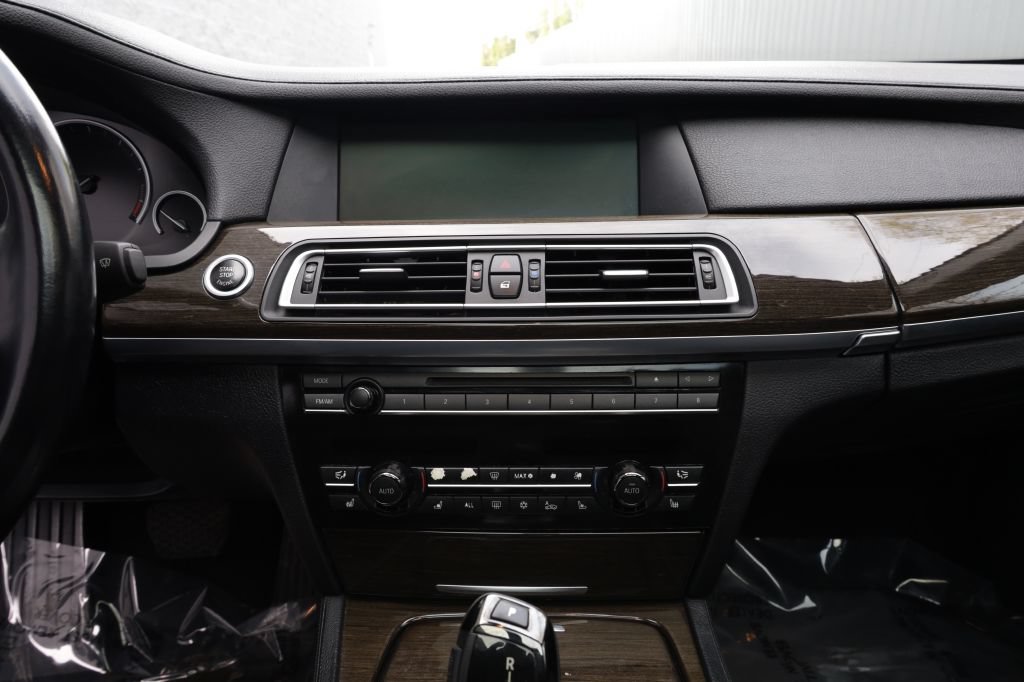 Used 2012 BMW 740Li RWD image 28