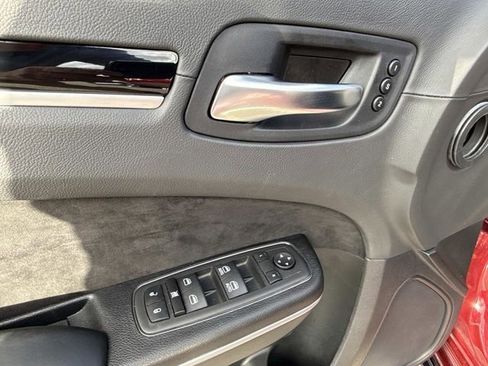 Used 2023 Chrysler 300 C image 19