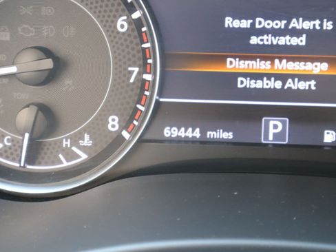 Used 2024 Nissan Armada SV RWD image 11
