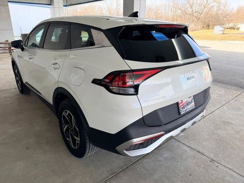 Used 2023 Kia Sportage LX AWD/4WD image 10