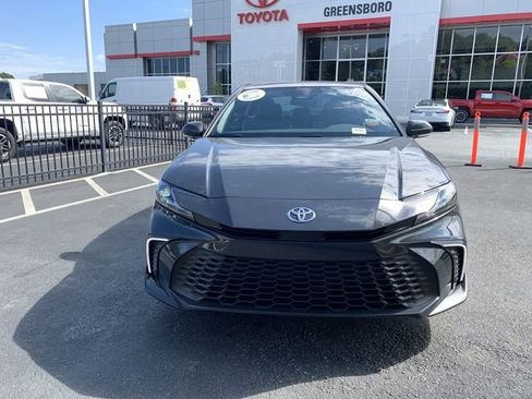 Certified 2026 Toyota Camry SE FWD image 3
