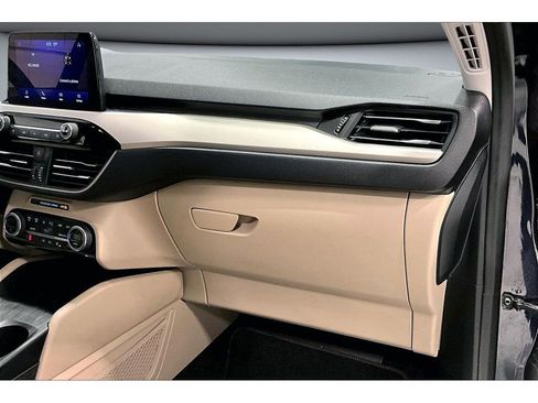 Used 2021 Ford Escape SEL image 17