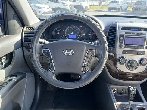 Used 2010 Hyundai Santa Fe SE image 19