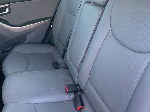 Used 2016 Hyundai Elantra Limited image 10