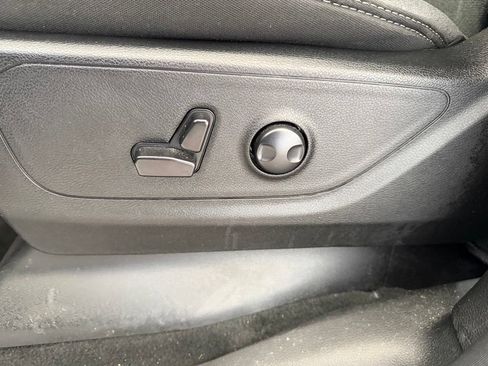 Used 2023 RAM 1500 Big Horn RWD image 39
