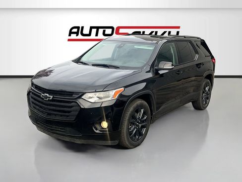 Used 2021 Chevrolet Traverse RS image 3