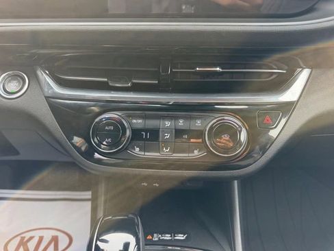 Used 2024 Buick Envista Sport Touring w/ Convenience I Package image 13