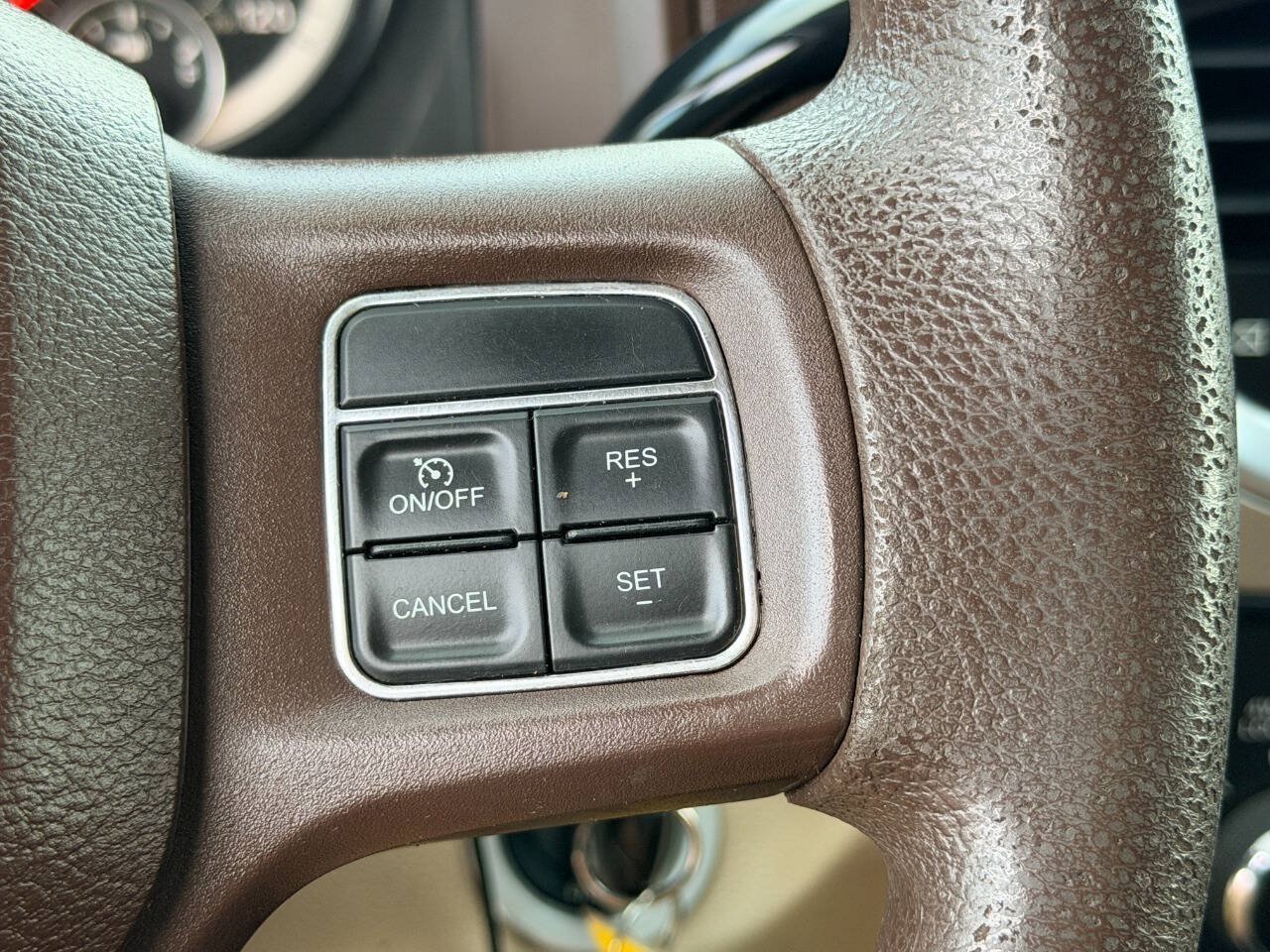 Used 2017 RAM 2500 SLT AWD/4WD image 28
