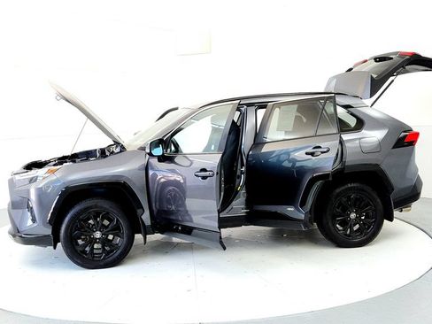 Used 2023 Toyota RAV4 SE AWD/4WD image 10