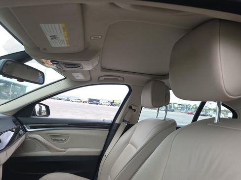 Used 2011 BMW 535i xDrive Sedan image 15