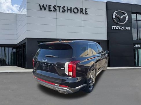 Used 2024 Hyundai Palisade Limited image 3