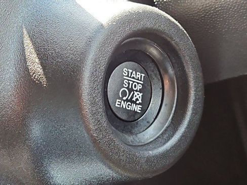 Used 2026 RAM ProMaster 2500 w/ Convenience Group FWD image 16