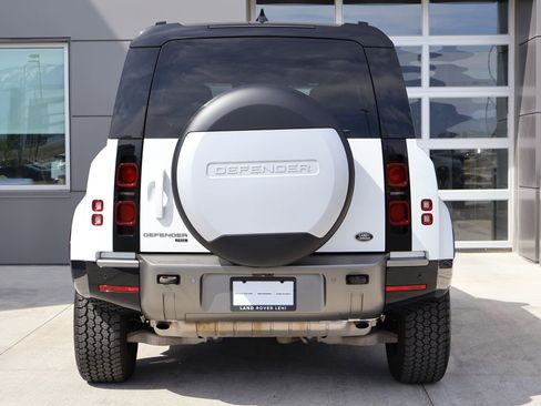 Certified 2023 Land Rover Defender 110 X-Dynamic SE image 9