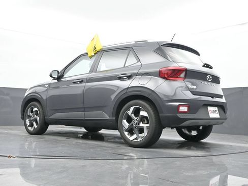 Used 2025 Hyundai Venue SEL FWD image 40