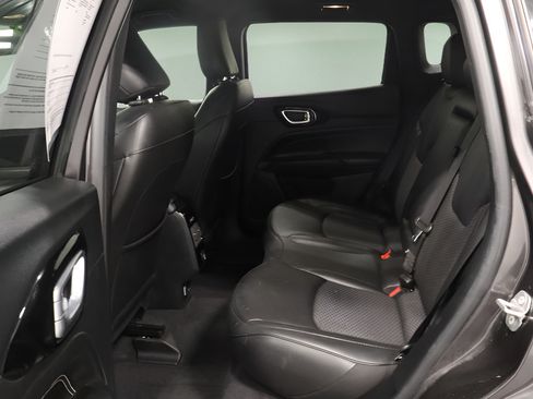 Certified 2022 Jeep Compass Latitude AWD/4WD image 13